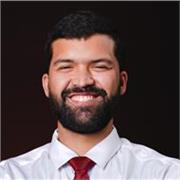 Caros e caras, estou ministrando aulas de língua portuguesa nos tópicos relacionados à gramática e produções textuais.
Ofereço também serviço de mentoria e correção de redações de Enem e vestibulares.

Em 2016, obtive nota de 980 na redação.

Em 2017