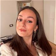 Sono disponibile sia durante il weekend sia dopo scuola sia durante le vacanze scolastiche per aiuto compiti