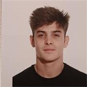 Profesor de Educación Primaria apto para todas las edades y niveles. Formación adecuada en diversas materias