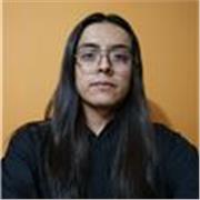 Profesor de música, especializado en la introducción del área para jóvenes y adultos