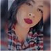 Prosesora de español imparte clases a nivel básico