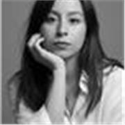 Profesora de Inglés imparte clases a niños y jovénes