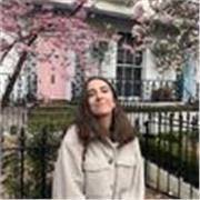Maestra titulada con 3 años de experiencia en escuelas en Londres y especializada en pedagogía terapéutica y atención individual.
