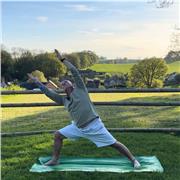 Experienced online yoga and mindfulness teacher for all abilities, specialising in beginners yoga.