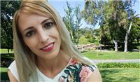 Maestra de primaria y pedagogía terapéutica da clases de primaria. también a aquellos que presentan necesidades educativas especiales