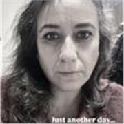 Me defino como una persona responsable y comprometida, quien se alegra con el avance de sus alumnos.  Moldeable y correcta.