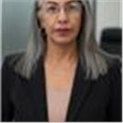 sou licenciada em Letras e curso Pedagogia. Atuo com aulas particulares online de Língua Portuguesa, focadas em reforço escolar