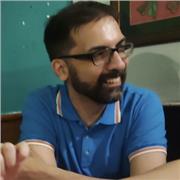 Insegnante di diritto laureato e con esperienza