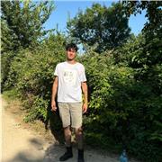 Profesor de bachillerato apto para todas las edades y niveles. Específicamente humanidades y artes.