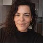 Profesora de Artes Visuales, dibujo y pintura todas las edades. 