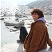 Studentessa universitaria offre ripetizioni e aiuto compiti