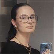 Étudiante en LCCE anglais en première année de licence et diplômée du BAC avec spécialité anglais LLCE et mention bien.