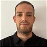 Psicólogo imparte clases de repaso y apoyo hasta ESO