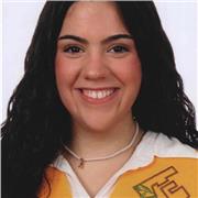 Estudiante universitaria con un nivel C1 de inglés disponible para dar clase en Madrid