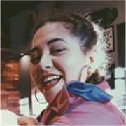 ¡Hola! Me llamo Fabiola Villegas. Soy Lic. en Educación con entrenamiento en Marketing y Filosofía; soy entusiasta del psicoanálisis social y educativo. Tengo más de 7 años de experiencia trabajando con estrategias y planes de vida tanto en el ámbito pers