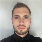Étudiant en master MEEF, titulaire d’un diplôme d’éducateur spécialisé