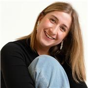 studentessa universitaria nel settore artistico