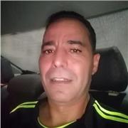 Tuteur aide les élèves aux devoirs mathématiques sciences anglais basique