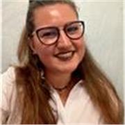 Laureata in lingue offre lezioni di INGLESE e TEDESCO per studenti di tutte le età