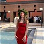 Laureata in Corporate Communication and Public Relations offre lezioni di Conversational English, Ripetizioni e Aiuto compiti