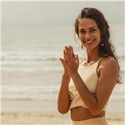 Hatha Yoga con Presenza | Muovi il corpo, ascolta il cuore, illumina la mente