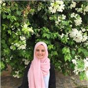 étudiante à l'école d'ingénieurs donne des cours de soutien en arabe ou math