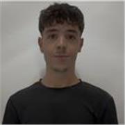 Estudiante universitario de 3r curso de Ciencias Políticas y de la Administració, doy clases presenciales e híbridas