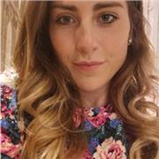 Cerchi un'insegnante divertente che ti faccia lo spagnolo una volta per tutte? Io sono Greta, e grazie alla mia laurea magistrale in lingue straniere posso offrirti l'aiuto che cerchi