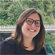 Profesora de ciencias e idiomas apta para todos los niveles y edades con más de 5 años de experiencia.