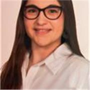 Profesor de primaria apto para todos los cursos. Además, estoy disponible para colaborar en el cuidado del niño o niña si es necesario, siempre velando por su bienestar y seguridad en todo momento