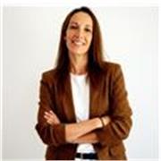 Soy Núria experta en Marketing integrando el branding, la identidad de marca y experiencia del cliente. 