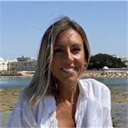 Profesora de Economía ofrece clases particulares para preparar selectividad, microeconomía, contabilidad