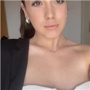 Me defino como una persona trabajadora y que le gusta enseñar. I quiero dar clases a todo aquel que necesite ayuda.