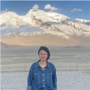 Native Chinese speaker with over 10 years of experience teaching Chinese, both 1:1  and in group settings, as a  part-time teacher