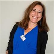 Profesora nativa de Francia, traductora, licenciada con más de 20 años de experiencia, imparte clases de forma online