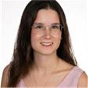 Profesora de física y química, matemáticas, y de apoyo general para Primaria, la ESO y Bachillerato