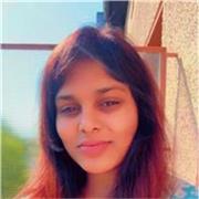 Friendly English Teacher Providing Simple and Engaging Online Lessons for All Learners
