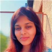 Friendly English Teacher Providing Simple and Engaging Online Lessons for All Learners