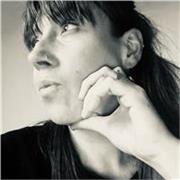 Diplômée en Communication après des études de Lettres et 3 ans d’enseignement, je donne des cours de français à partir du primaire