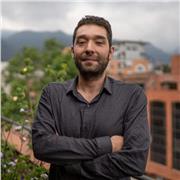 Profesor de informática para todas las edades y niveles desde principiantes hasta avanzados