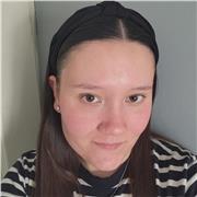 Etudiante en licence littéraire allemande, j'étudie l'allemand depuis maintenant 8 ans, je serais ravie de vous donner des cours