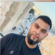 Friendly and patient English tutor offering tailored lessons for students of all ages and abilities