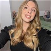 Sono una ragazza giovane con tanta voglia di aiutare i ragazzi ad appassionarsi allo studio!