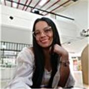 Profesora de matemáticas con experiencia en niños, niñas, adolescentes y jóvenes de colegio y universidad