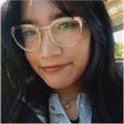 Profesora de inglés que imparte clases para nivel primario y secundario