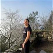 Profesora de apoyo escolar para materias del ámbito científico o idiomas como euskera o castellano