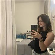 Insegnante per aiuto compiti o ripetizioni di una specifica materia (preferibilmente umanistiche e lingue)