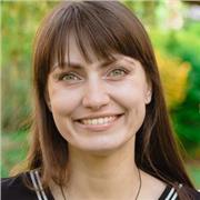 Soy profesora de ingles con rica experiencia para los niños de 3 hasta 15 años!