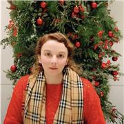 Laureata in economia con indirizzo matematico/statistico 110 e lode con doppia partecipazione alle Olimpiadi di Matematica, impartisce a Milano lezioni individuali a ragazzi delle scuole medie