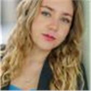 Profesora a la que le encanta enseñar y aprender nuevas culturas